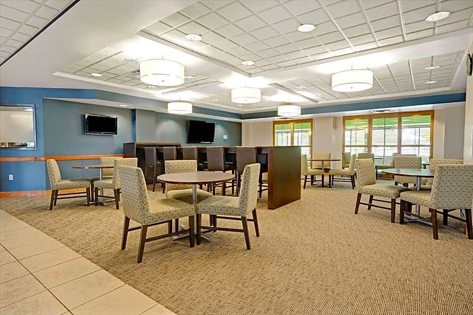 Wingate By Wyndham Fargo