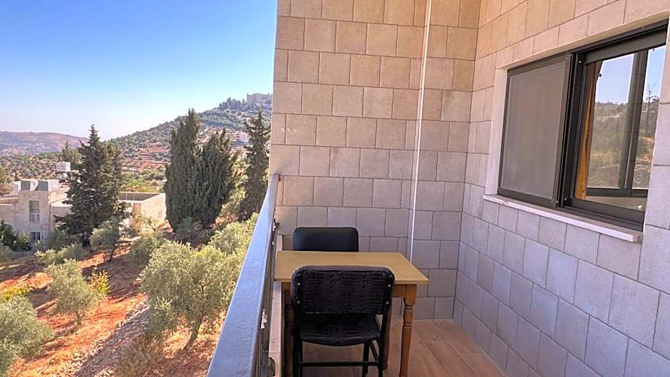 Al-jabal castle Hotel - Ajloun