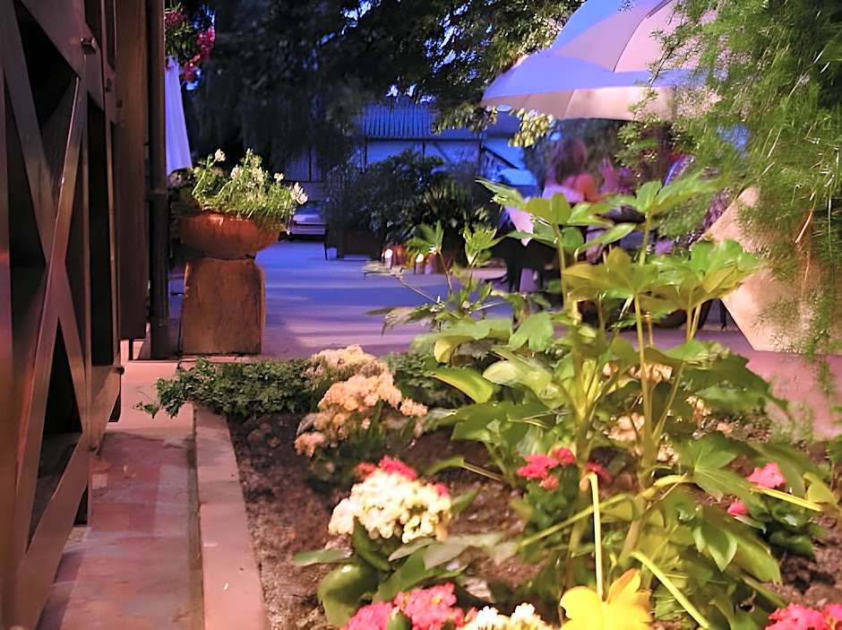 Aux Deux Clefs Hostellerie Groff