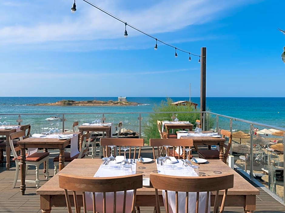 High Beach White - Adults Only