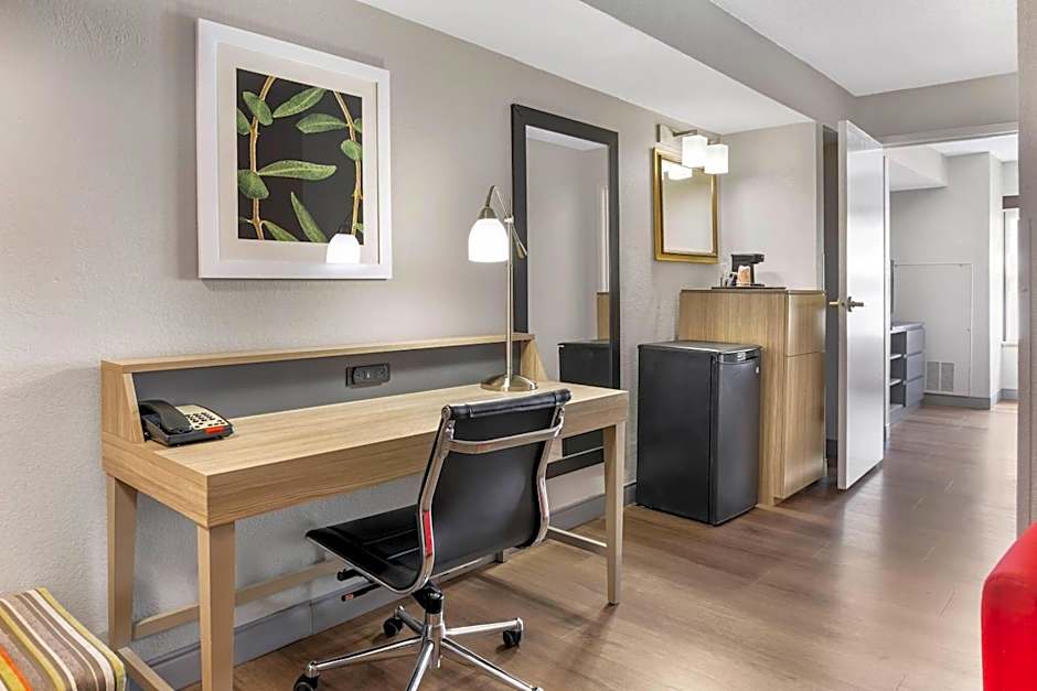 Country Inn & Suites by Radisson, Georgetown, KY