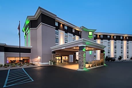 Holiday Inn Milwaukee Riverfront By IHG