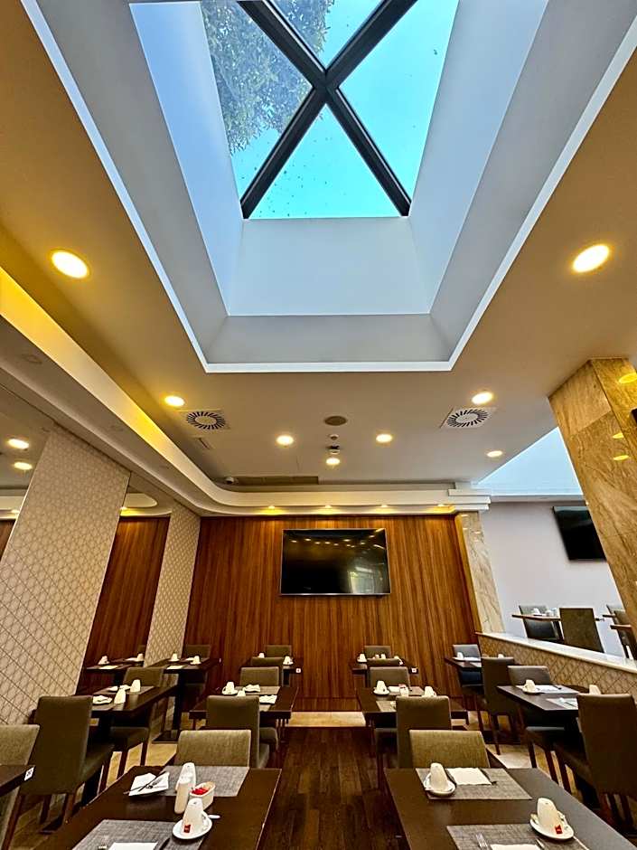 Masa Hotel Almirante