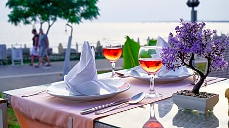 Clover Magic Nova Beach