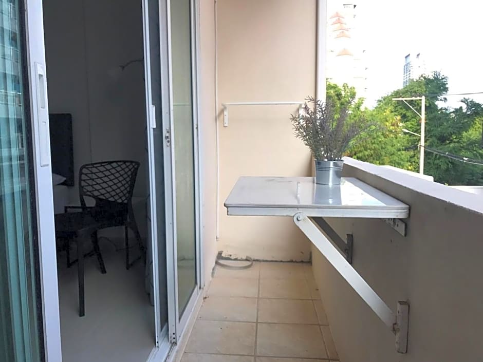 A title Guestel jomtien