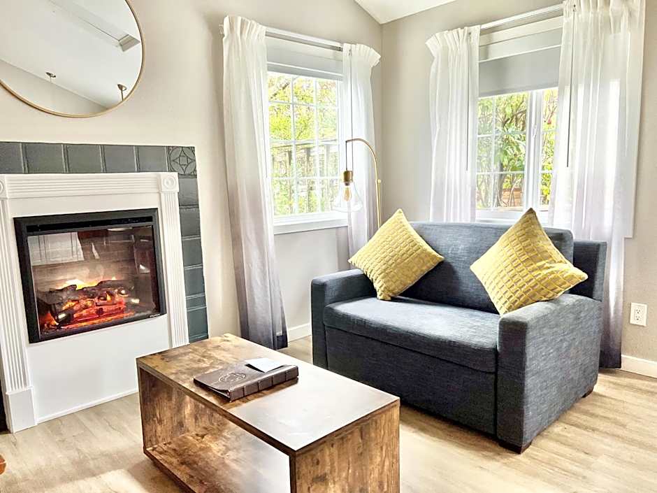 Inn at Haystack Rock