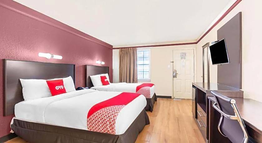 OYO Hotel Tulsa N Sheridan Rd & Airport