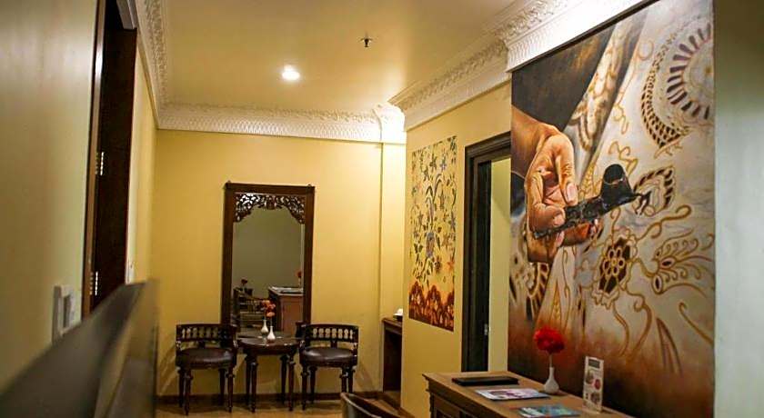 Amos Cozy Hotel Melawai