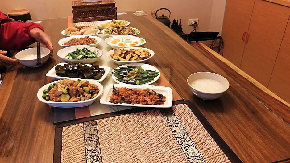 Qi Hua Zhen Ju Homestay