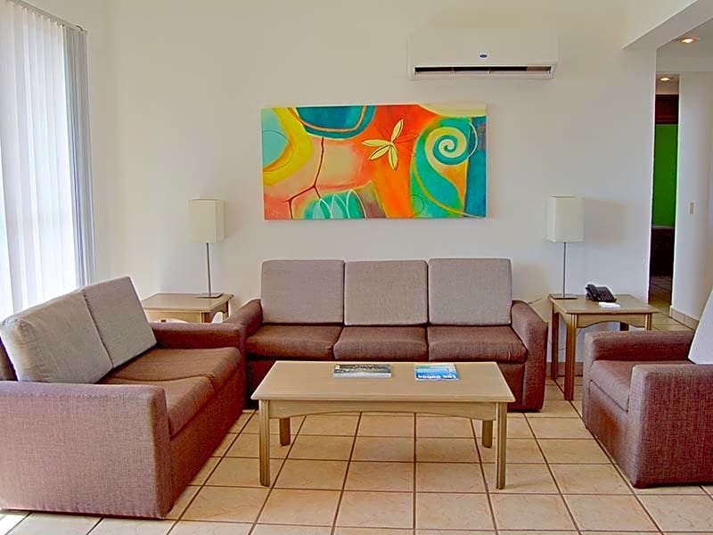 Sunrock Hotel & Suites