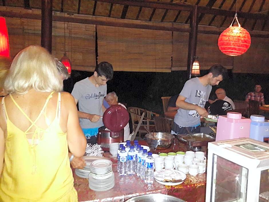 Beten Waru Bungalow and Restaurant