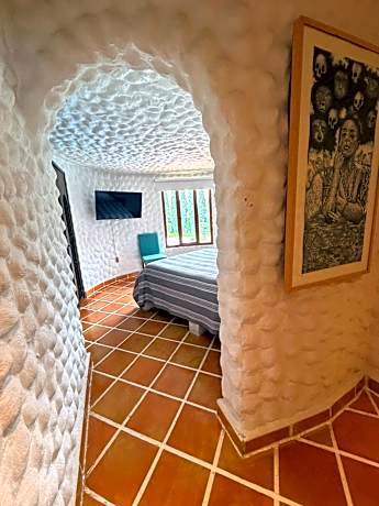 Deluxe Queen Room with Pool View