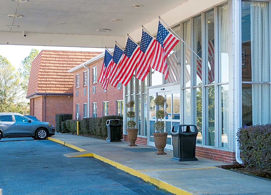 Americas Best Value Inn & Suites Phenix City