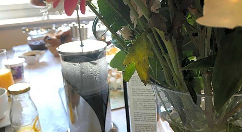 Lon y Traeth Bed & Breakfast