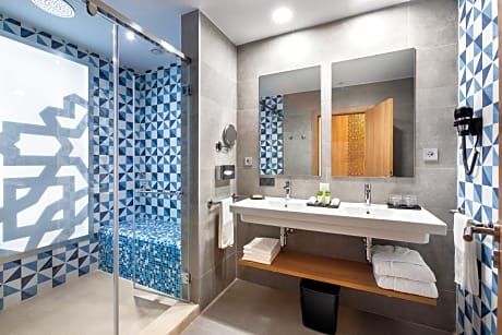 Double room Swim-Up adults only