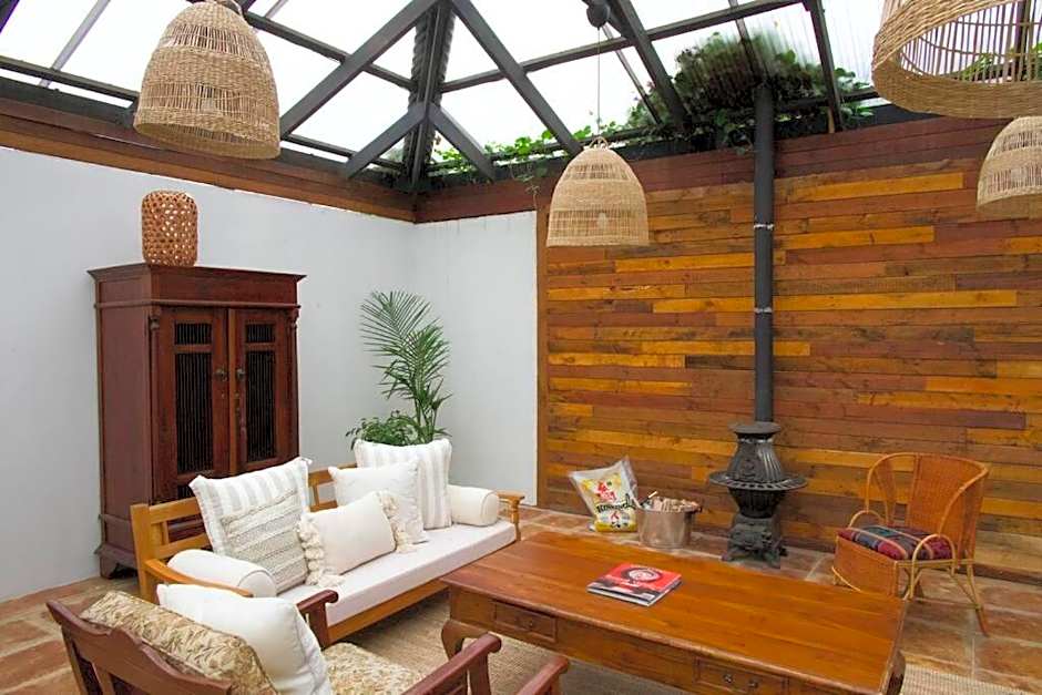 Tranquil Hideaway near the City- with Patio Lounge