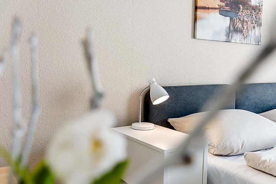 Schäfers Hotel, Self-Check-in, Cafe und Bäcker am Hotel