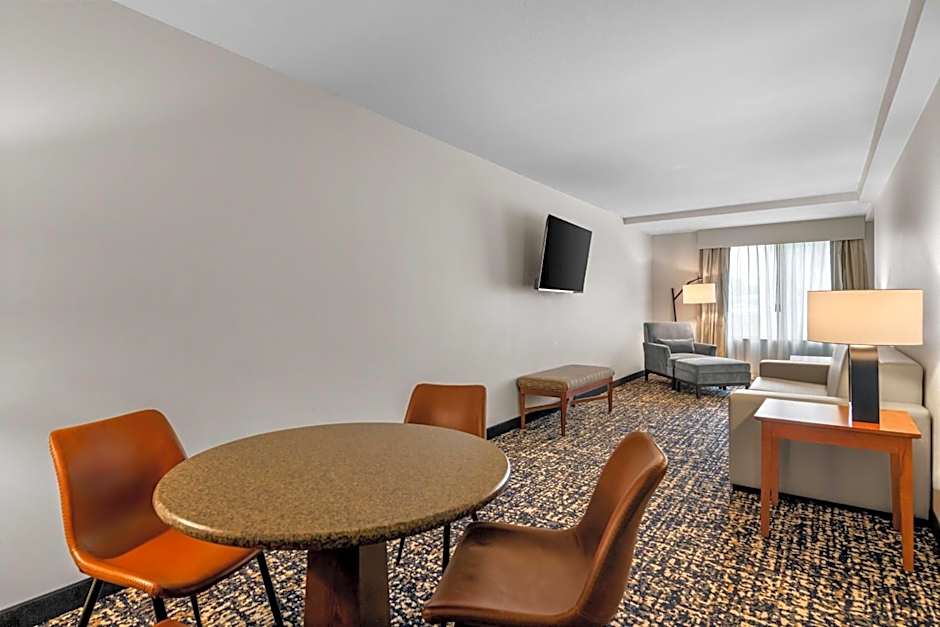 Wyndham Bloomington - Mall of America