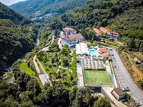 Hotel Lago Bin