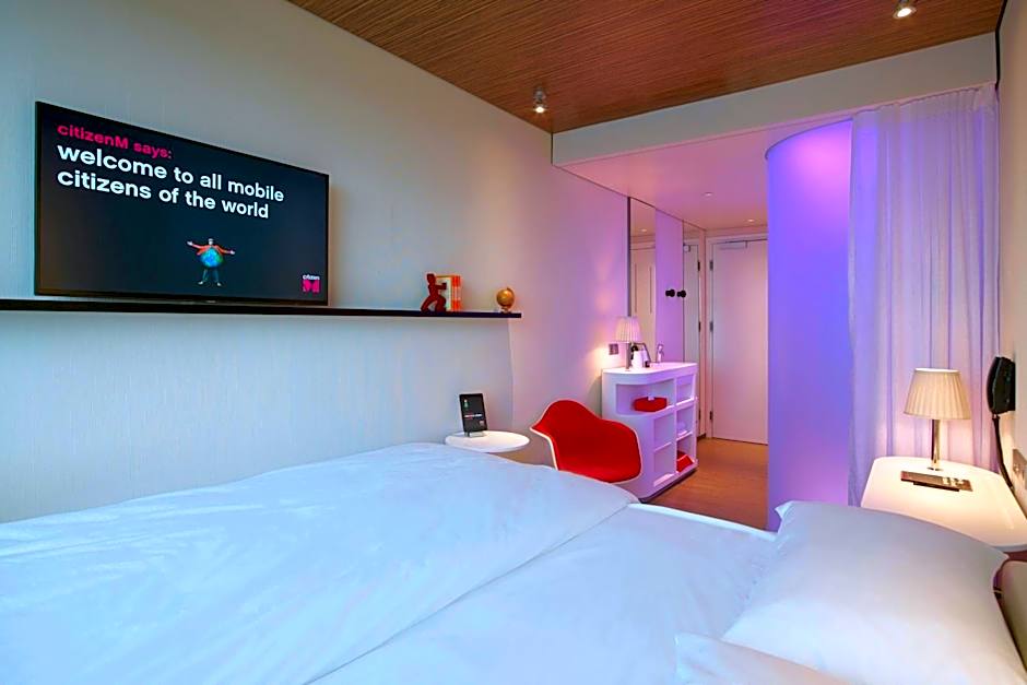 citizenM Schiphol Airport