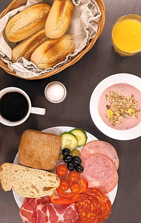 Hotel Aveny Bed & Breakfast