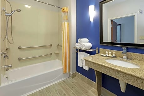 King Room with Bathtub with Grab Bars - Accessible/Non-Smoking
