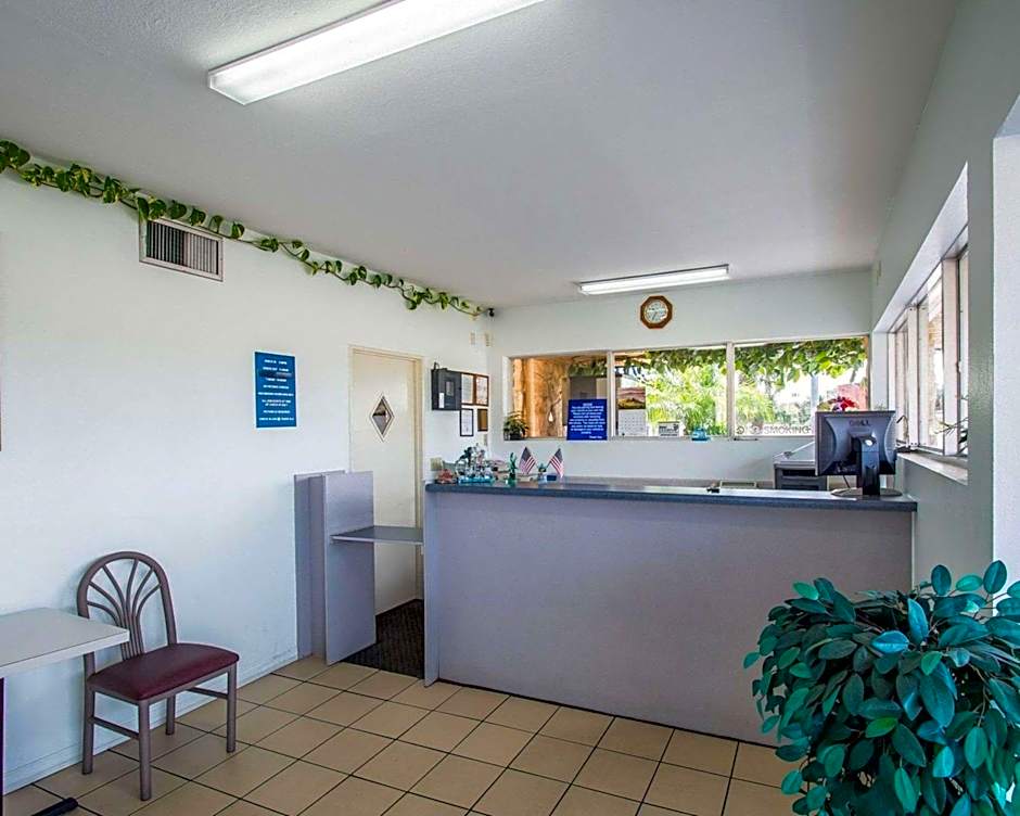 Rodeway Inn Fort Pierce I-95