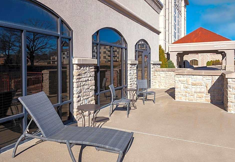 Hampton Inn & Suites Kansas City-Country Club Plaza