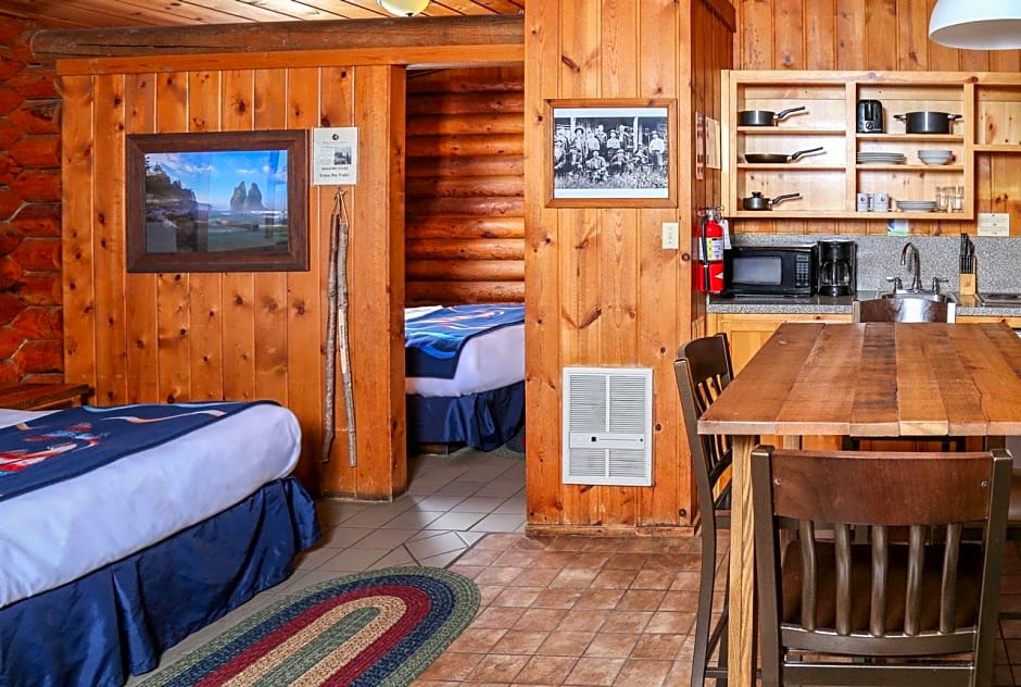 Photo 1 of 1 of 2 Queen Beds Cabin