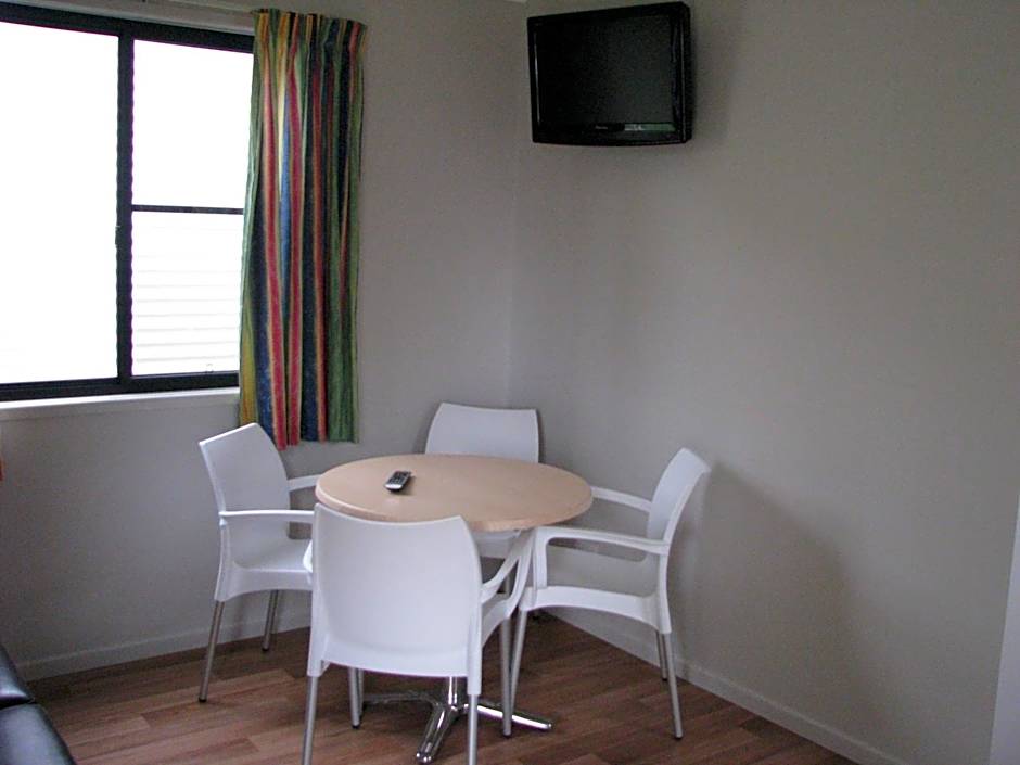 Cardwell Beachcomber Motel & Tourist Park