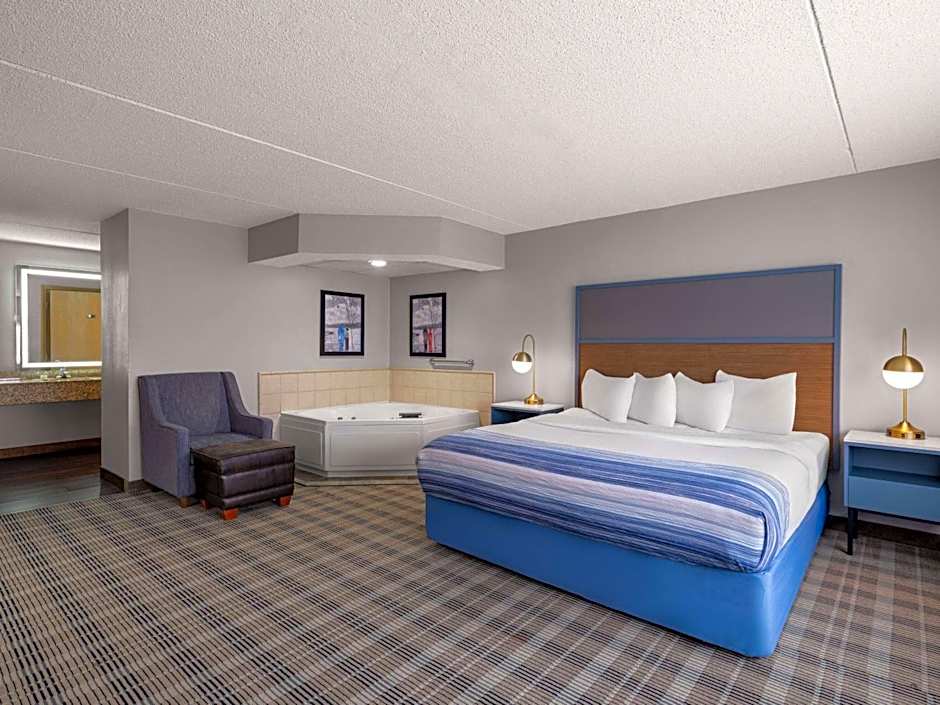 AmericInn by Wyndham Shakopee Near Canterbury Park