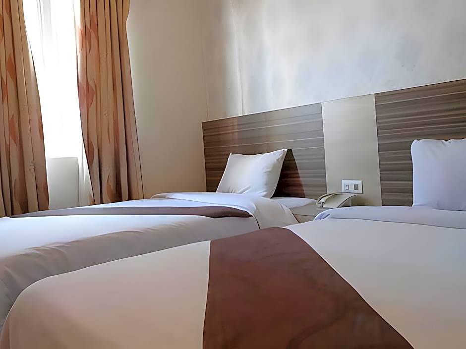 Max Hotel – Makassar, CA