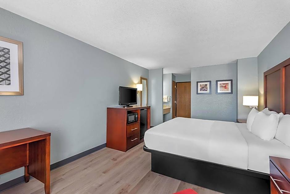 Quality Inn Waverly