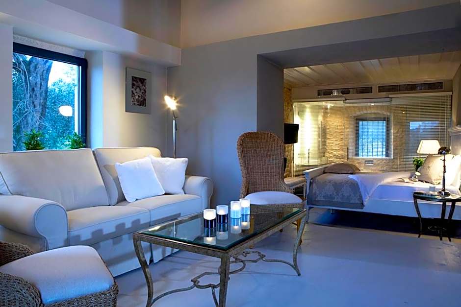Photo 1 of 6 of Tower Junior Suite with Garden View