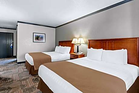 Queen Room with Two Queen Beds - Non-Smoking