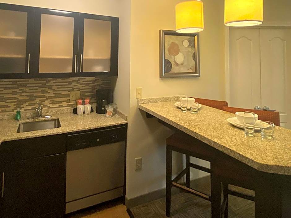 Staybridge Suites Syracuse Liverpool By IHG