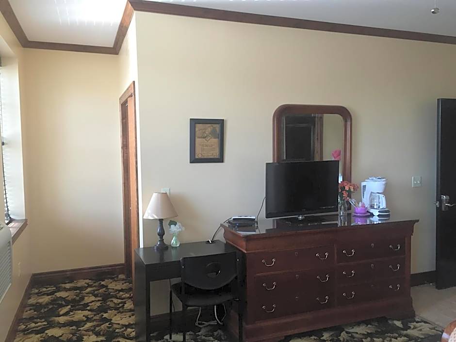 Caldwell Messenger Suites