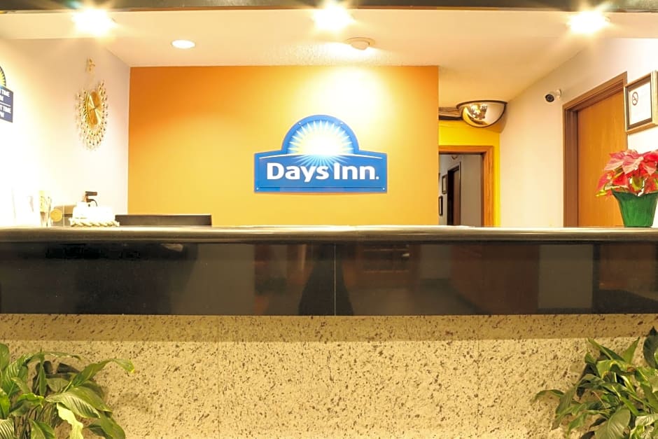 Days Inn by Wyndham Black River Falls