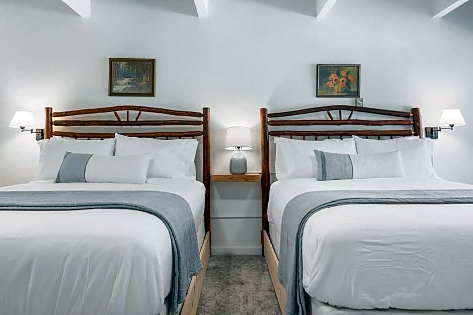 Camp Nelson Lodge Room 2