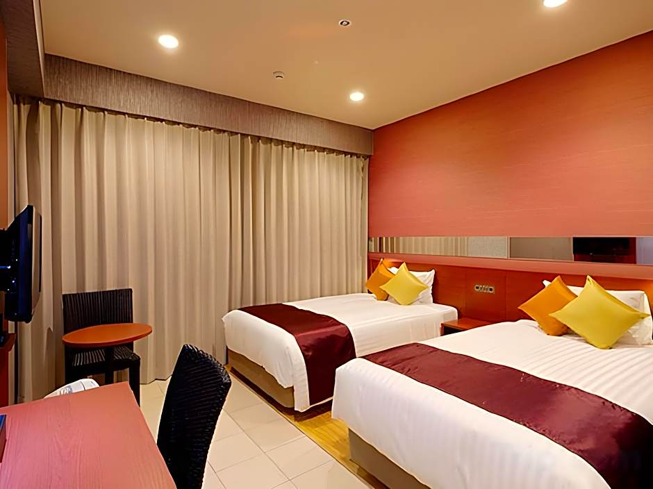 Community & Spa Naha Central Hotel