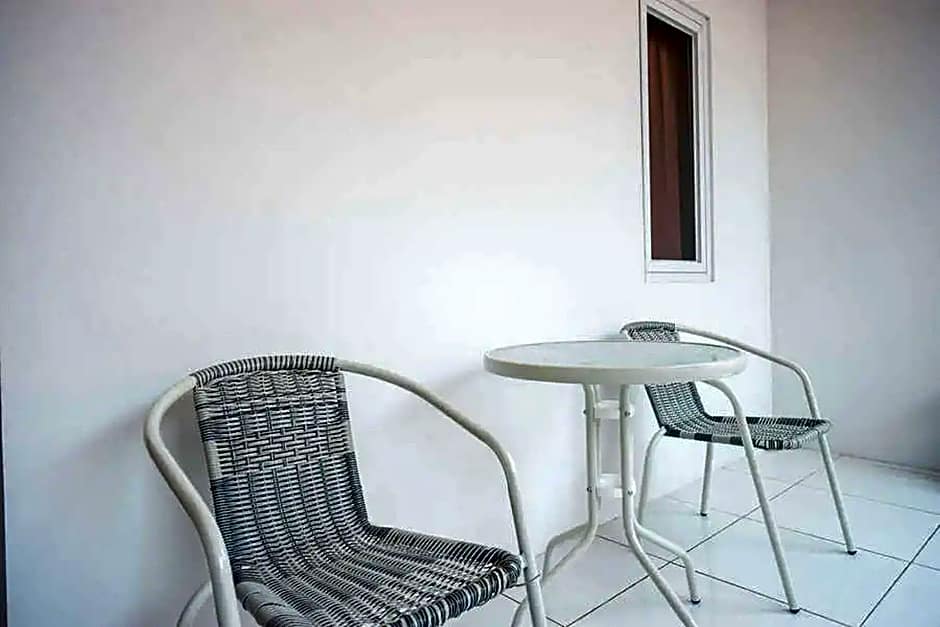 RedDoorz near Kawasan Simpang Lima Area