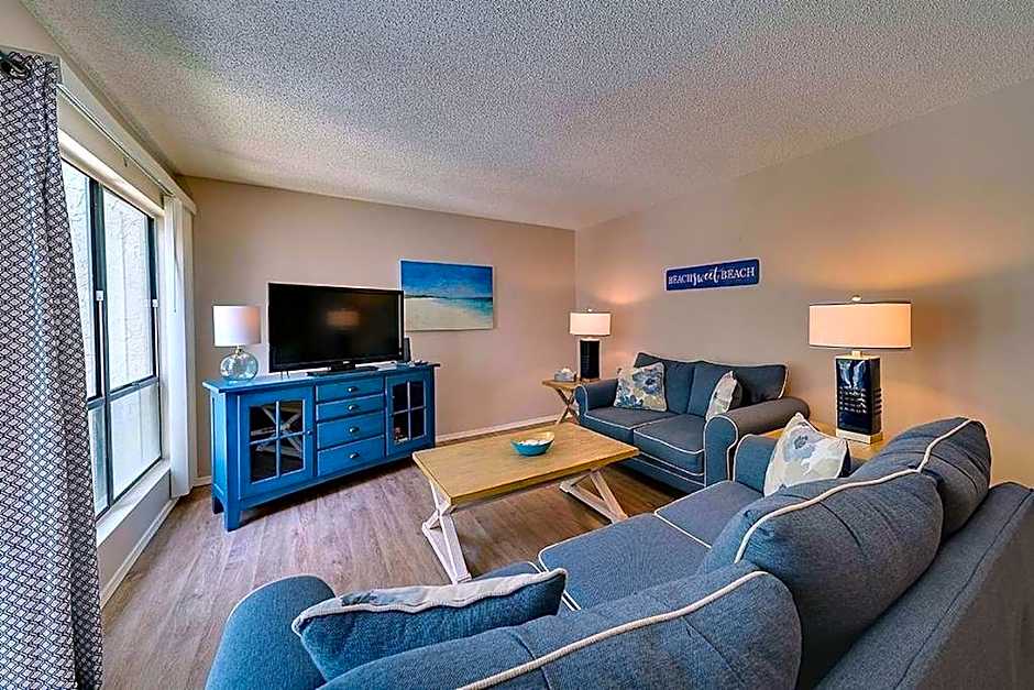 Siesta Key Beach - 2 Bedroom - 3 Beds - 3 Bathroom Duplex with Heated Swimming Pool