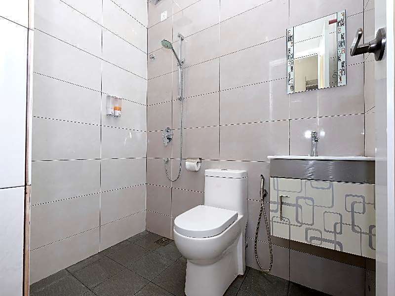 Super OYO 43935 Mancalin Hotel