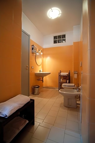 Single Room with Shared Bathroom