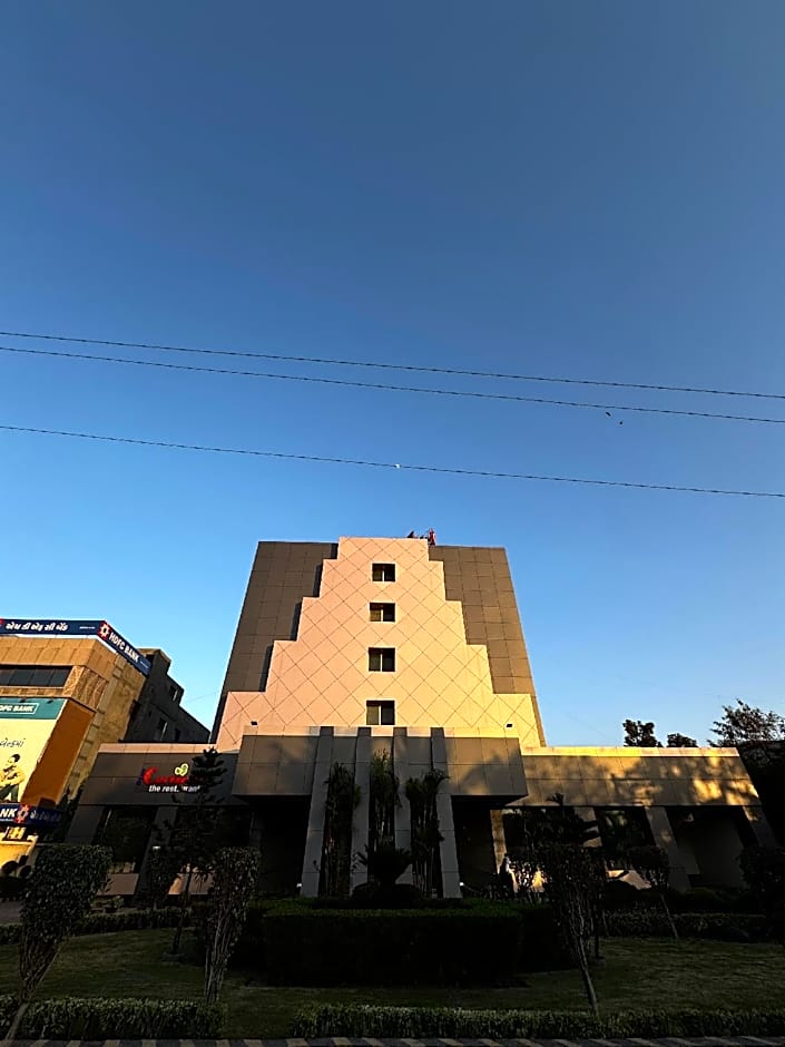 Lords Plaza-Ankleshwar