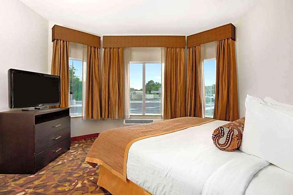 Baymont by Wyndham Hobbs