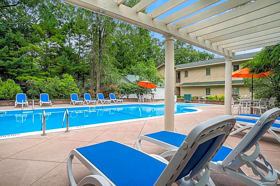 Howard Johnson by Wyndham Traverse City