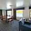 Oyster Bay Inn & Suites
