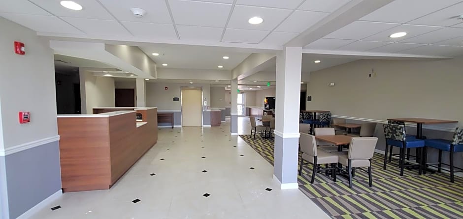 Microtel Inn & Suites by Wyndham Panama City