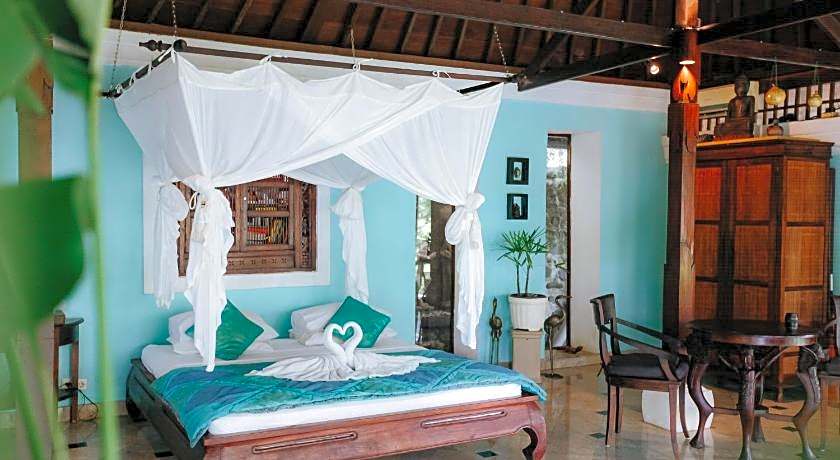 The Mahogany Villa